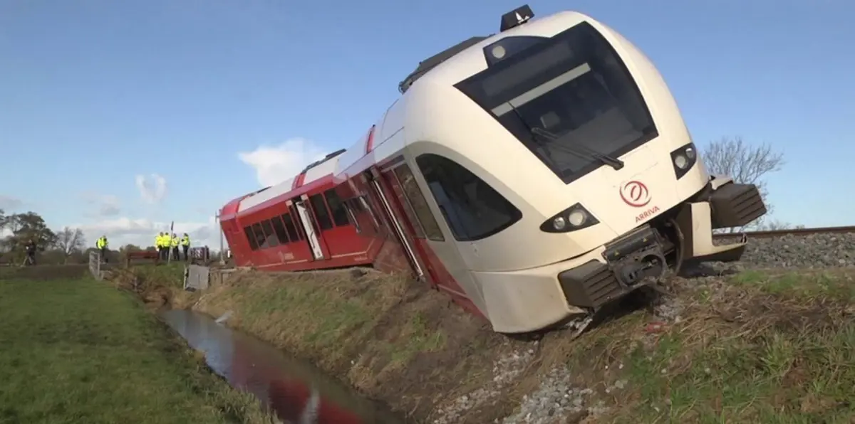 إصابة 42 شخصًا بتصادم قطارين في ولاية بنسلفانيا الأمريكية