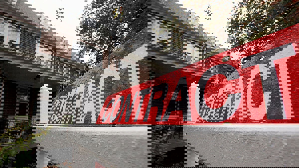 مبيعات المساكن في أمريكا تهبط لأدنى مستوى في عامين