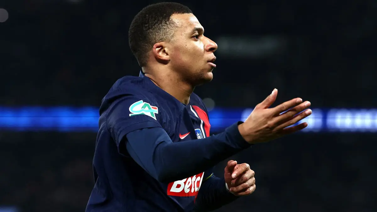 صدمة للمشجعين.. الاسم الحقيقي لكيليان مبابي (صورة)