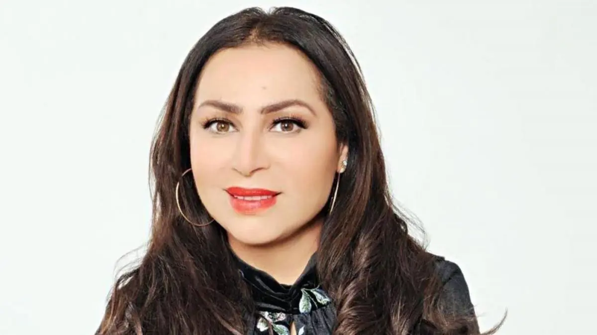 بعد أزمة صحية لأسبوعين.. الفنانة زهرة الخرجي تغادر المستشفى