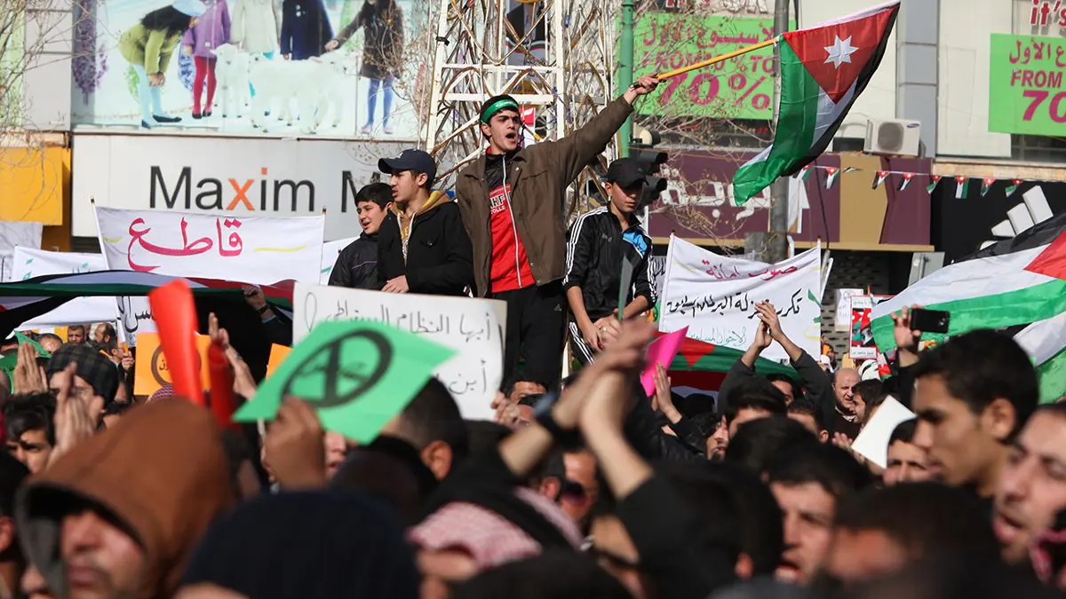 "النقابات الأردنية" تحذر حكومة الرزاز.. وتطالب بالإفراج عن معتقلي الرأي