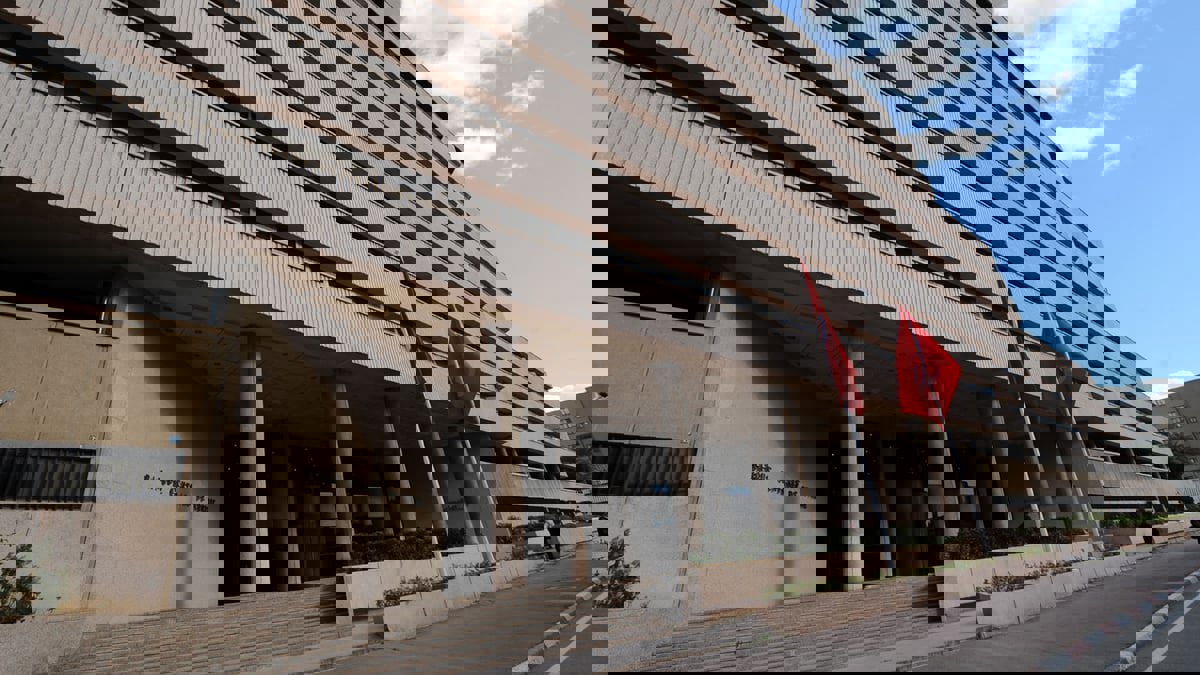 فرنسا تنفي طلب تونس إلغاء ديونها أو جدولتها