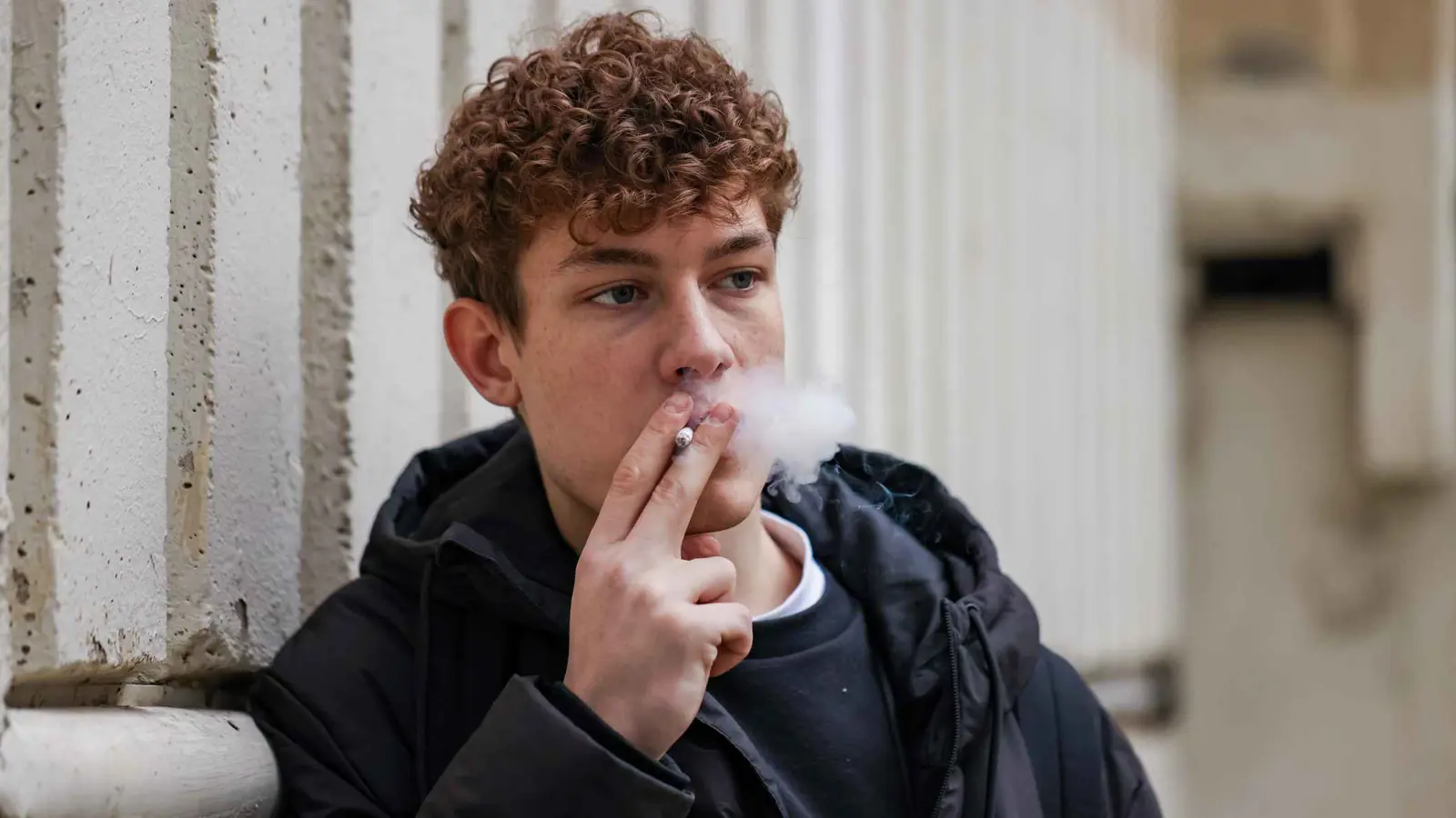 الوجه الآخر للنيكوتين.. من سم قاتل إلى دواء معجزة