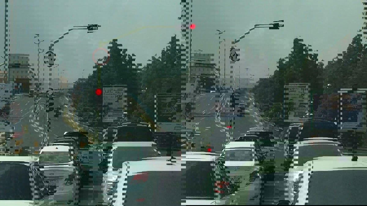 السعودية.. شاحنة تدهس سيارات في منطقة عسير