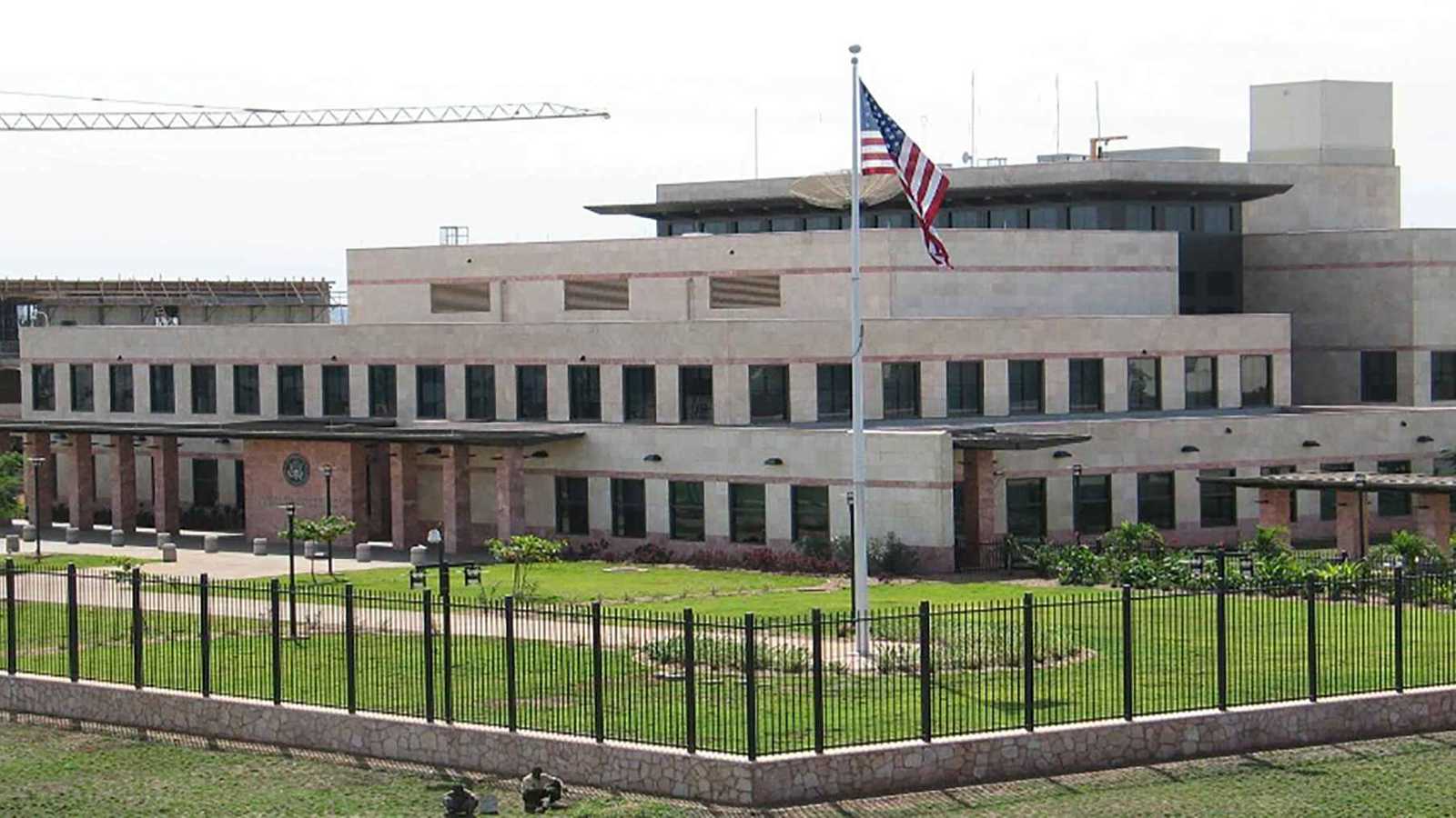 بسبب مخاطر أمنية.. أمريكا تسمح بمغادرة موظفيها من مالي