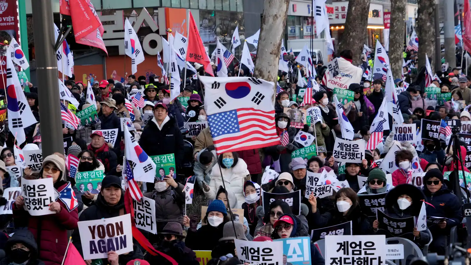 "اجعلوا كوريا عظيمة".. كيف عبرت قبعات ترامب إلى قلب سيؤول؟