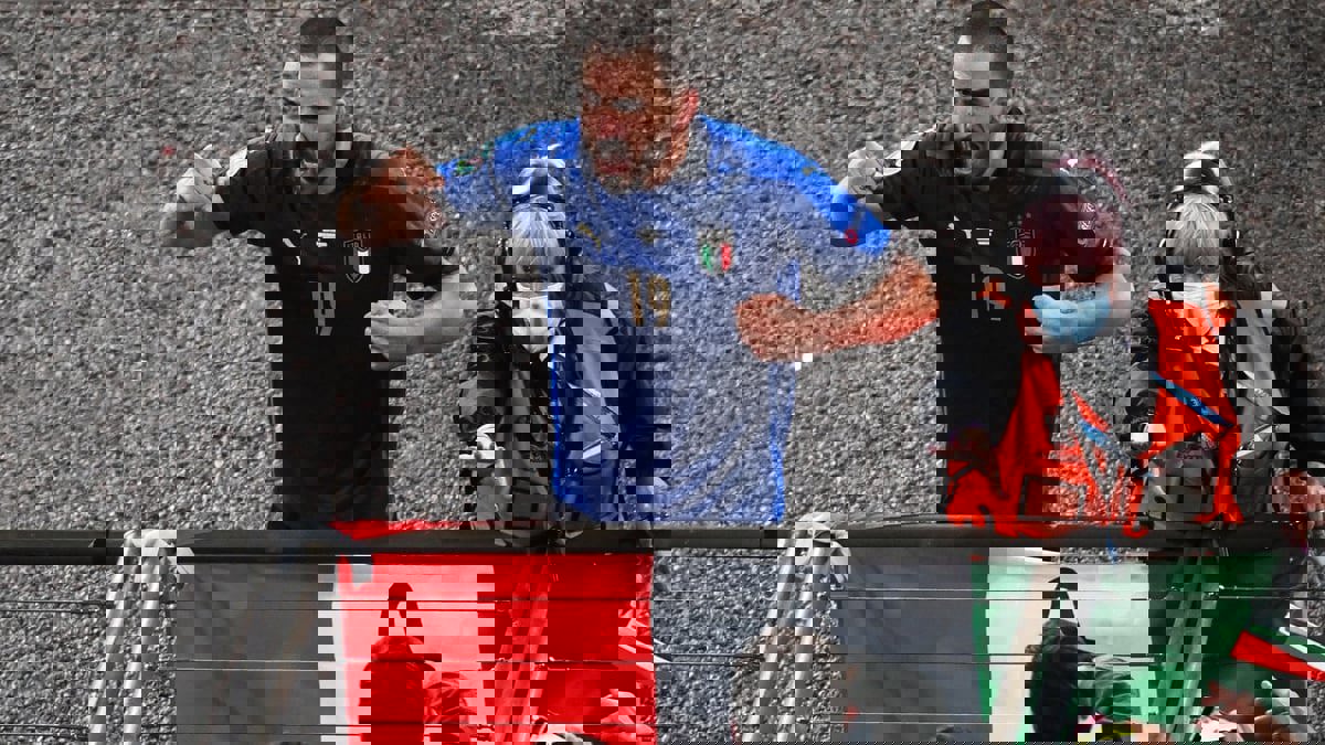 بونوتشي: لا نخشى من جماهير إنجلترا.. نفكر في كرة القدم والباقي مجرد "ثرثرة"