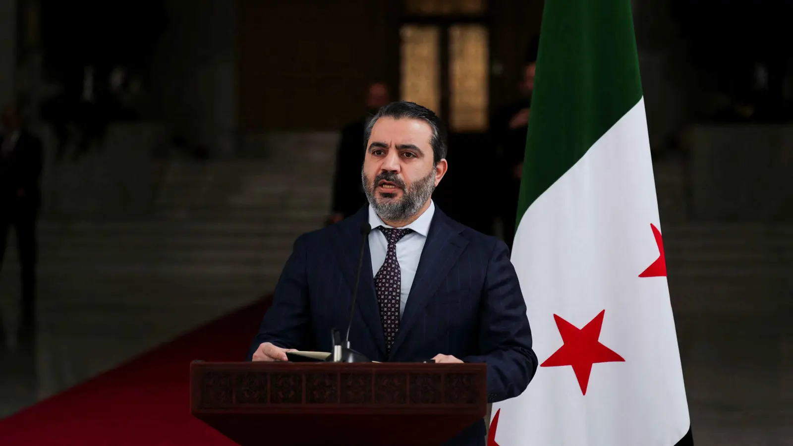 الشيباني يدعو إلى رفع العقوبات الأمريكية عن سوريا