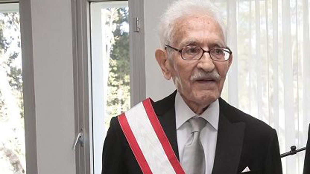 رفض رئاسة الجزائر قبل 26 عامًا.. وفاة "بن حبيلس" عن عمر ناهز 98 عامًا