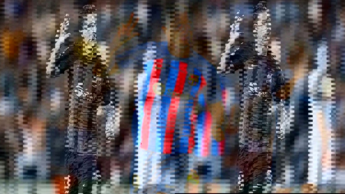 ليفاندوفسكي: ميسي أسطورة.. وهذا الفارق بين برشلونة وبايرن ميونخ