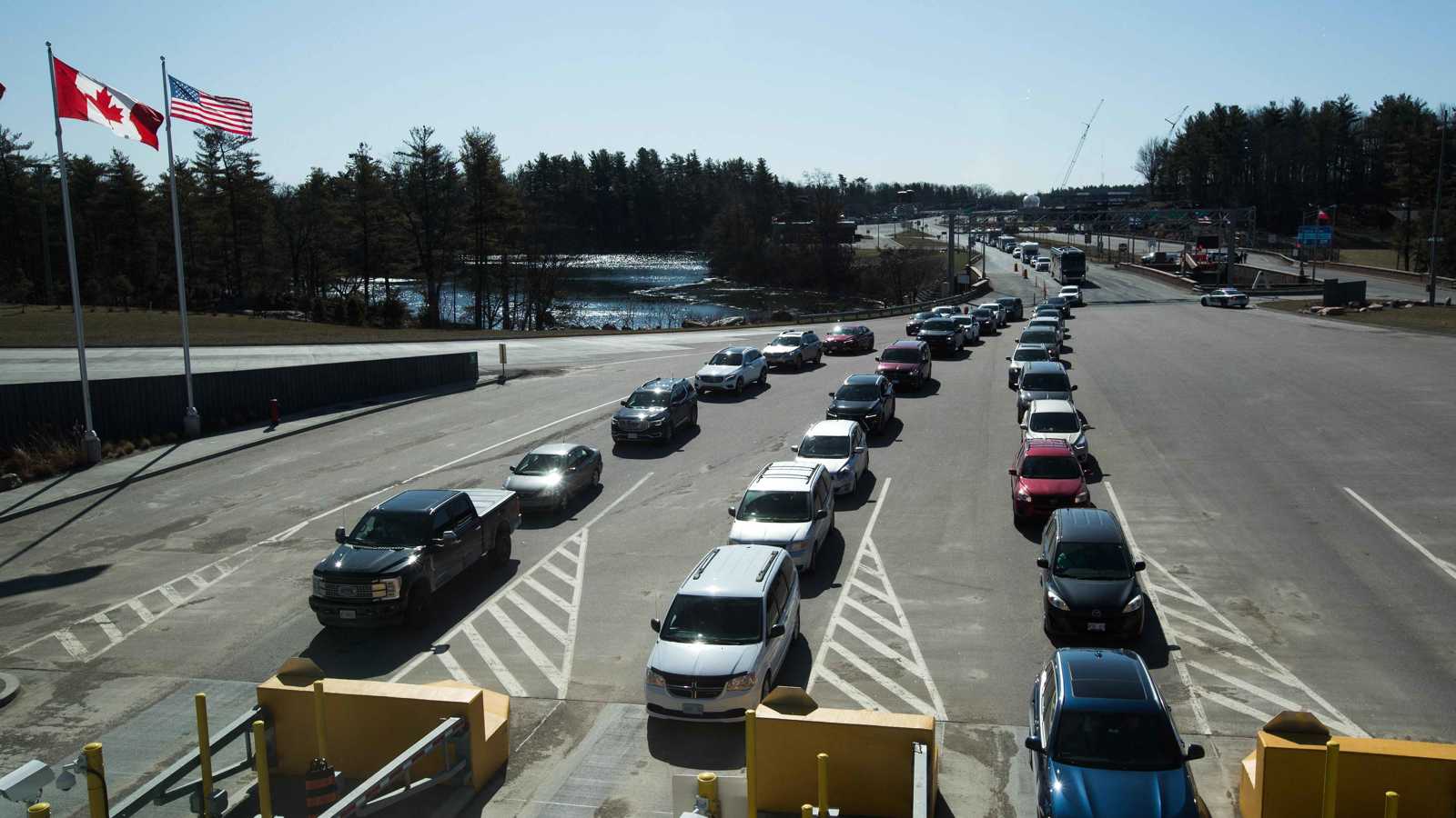 أمريكا توسع جهود مكافحة تهريب البشر لتشمل حدودها مع كندا