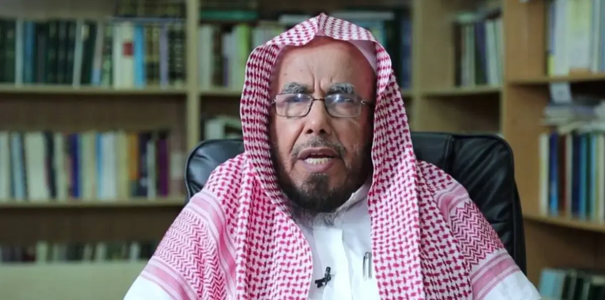 عضو هيئة كبار العلماء السعودية عبدالله المطلق يوضح موقفه من "العباءات"