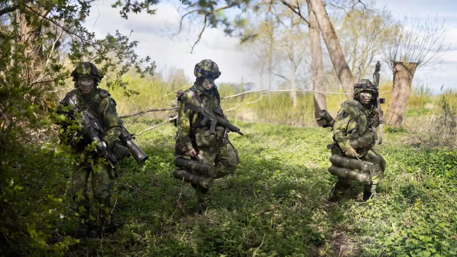 "وول ستريت جورنال": الشمال الأوروبي ينتفض عسكرياً لمواجهة روسيا