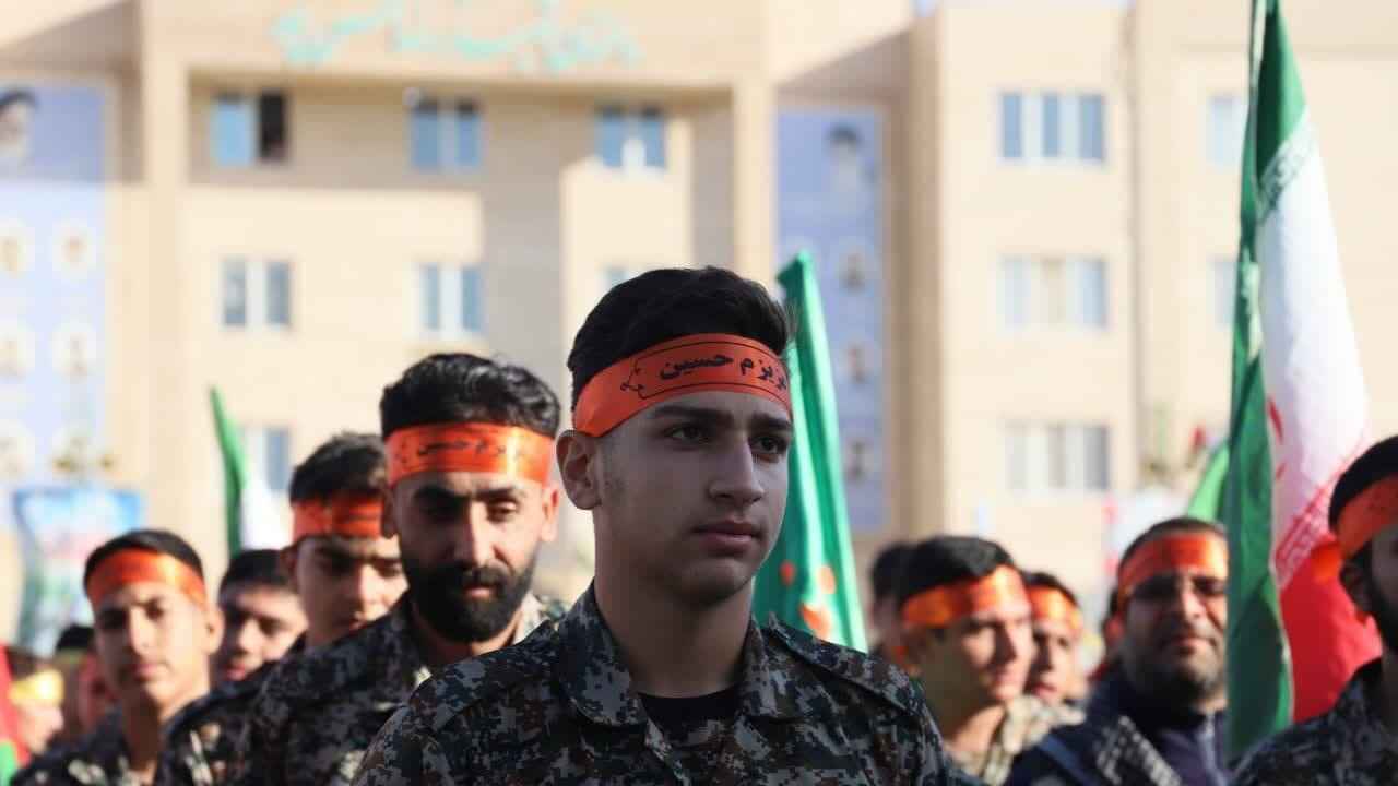 إيران تكشف موقفها من إرسال متطوعين للقتال في لبنان وفلسطين