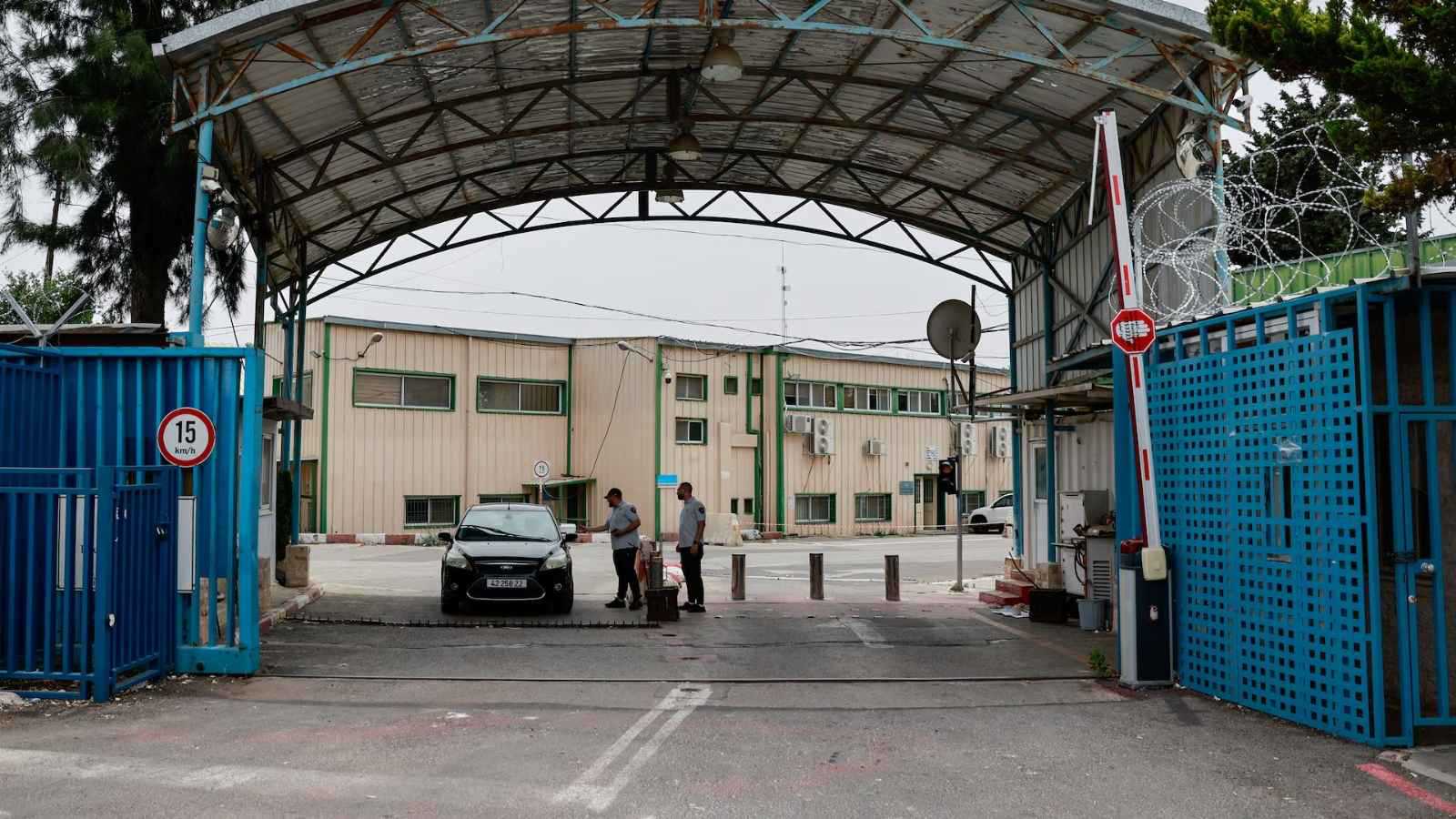 القوات الإسرائيلية تداهم مقر "الأونروا" في حي الشيخ جراح بالقدس