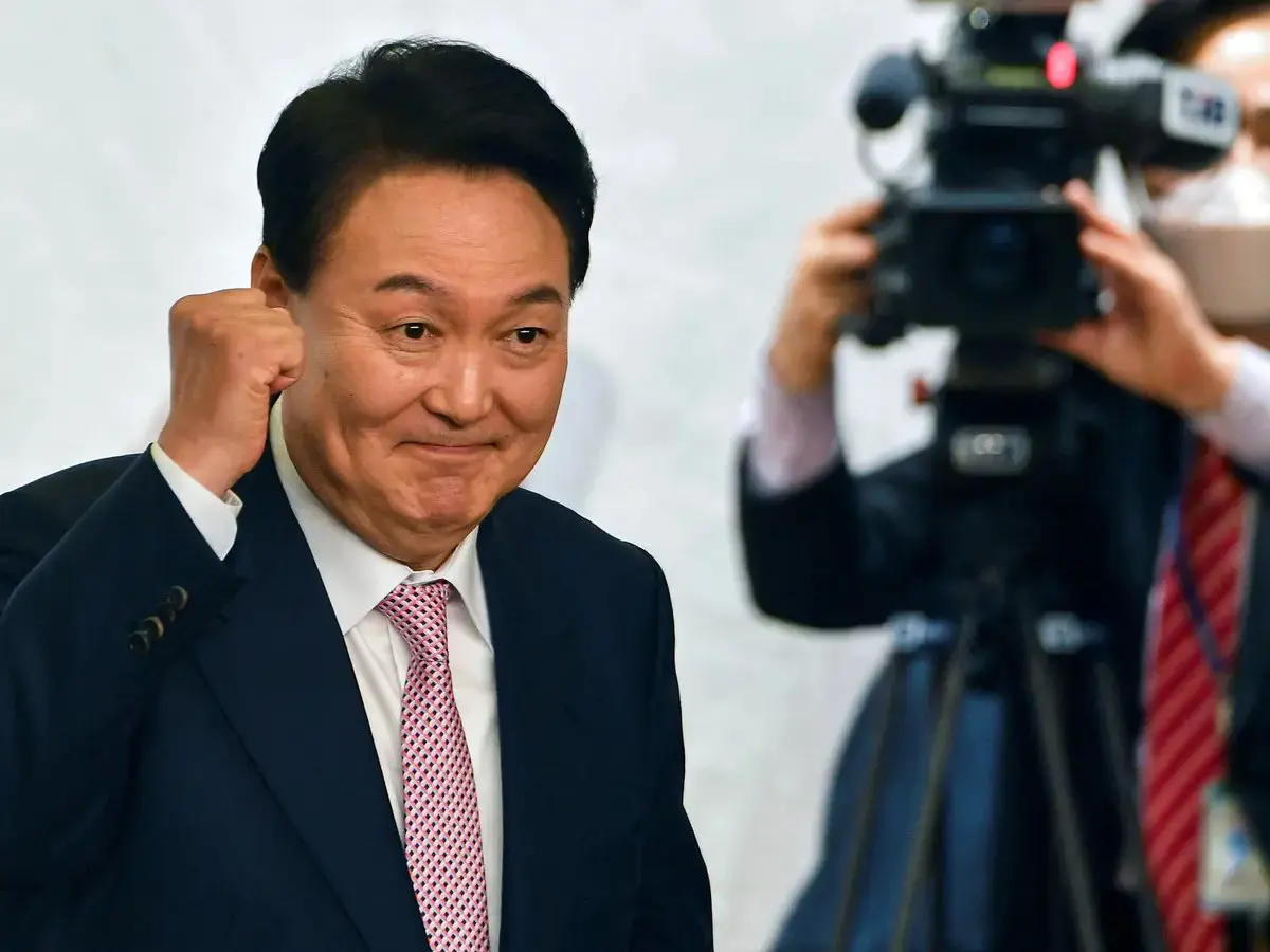 بالفيديو.. الرئيس الكوري يغني لبايدن