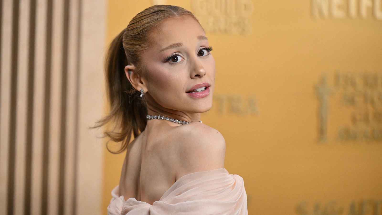 قلق على صحة أريانا غراندي بعد ظهورها الأخير (صور)