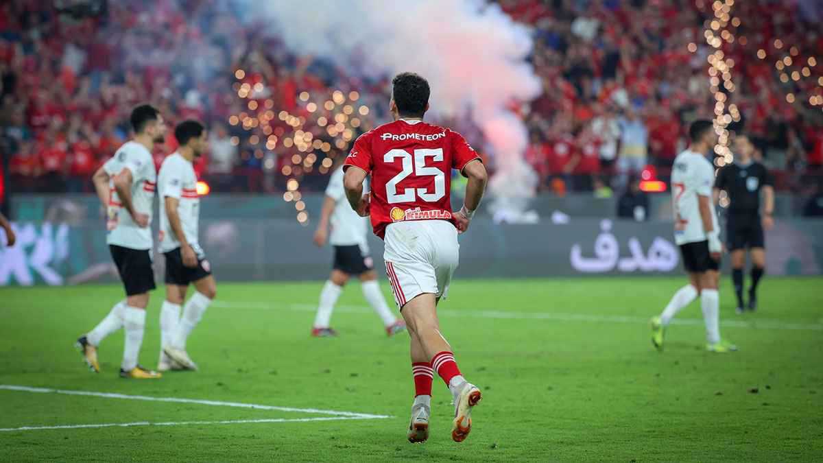 كيف تسببت "كارثة" جون إدوارد في تتويج الأهلي بالسوبر المصري؟