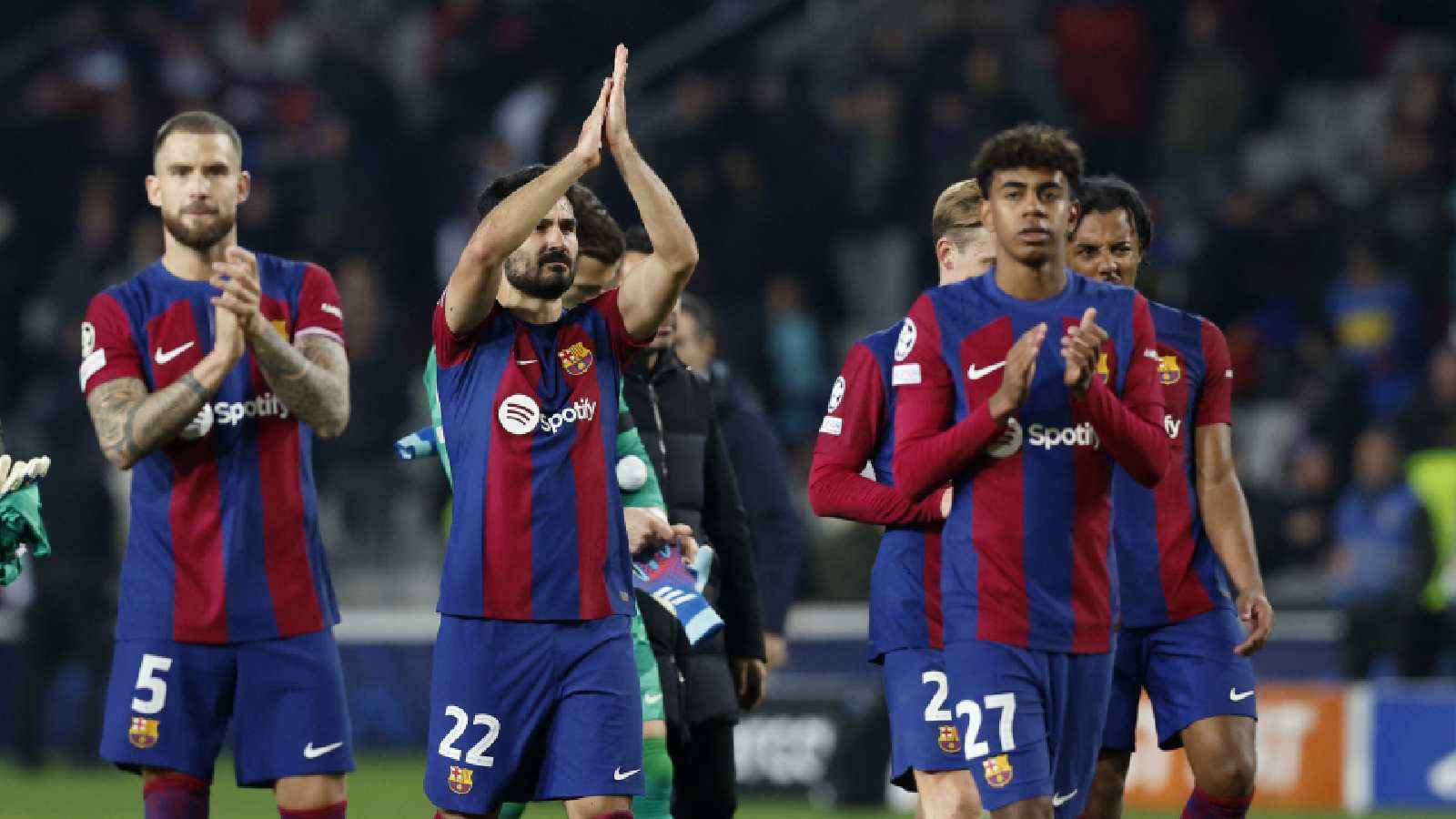 عملاق إيطالي يزاحم الهلال السعودي على صفقة نجم برشلونة