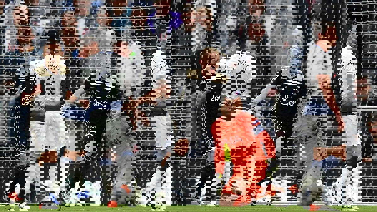 أخبار برشلونة وليفربول وأياكس أمستردام والدوريات الخمس الكبرى