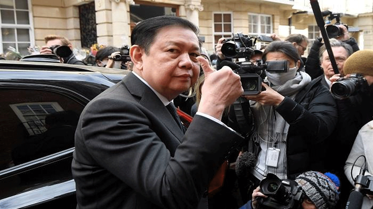 منعه نائبه من دخول السفارة.. بريطانيا تسمح ببقاء سفير ميانمار المعزول