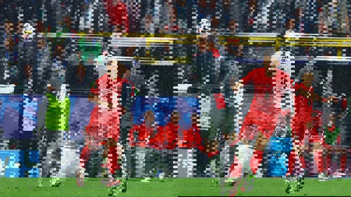 أردا غولر يحطم رقما قياسيا لكريستيانو رونالدو