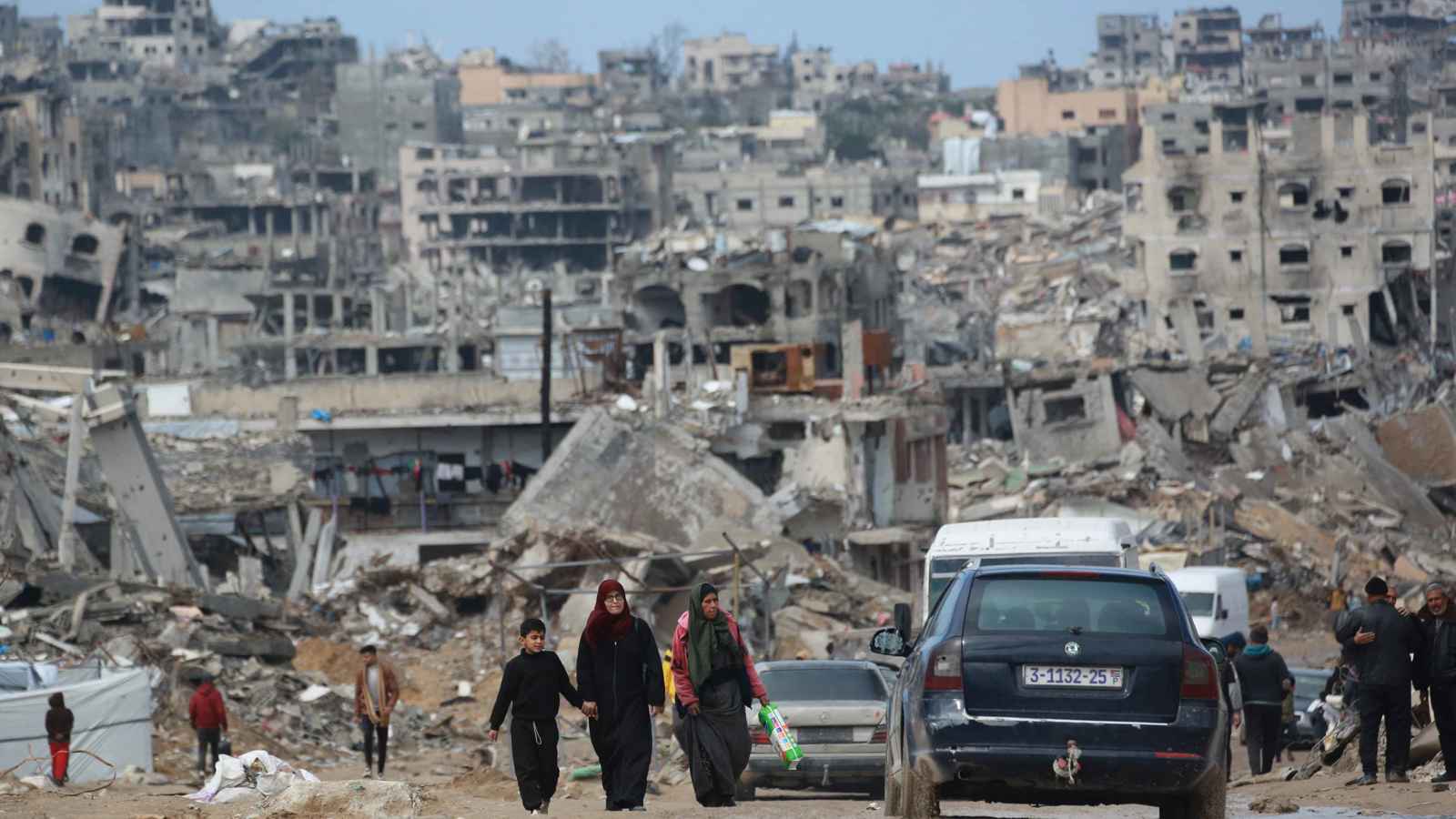 "خارطة طريق" إسرائيلية تمهد لتنفيذ مقترح ترامب بشأن تهجير سكان غزة