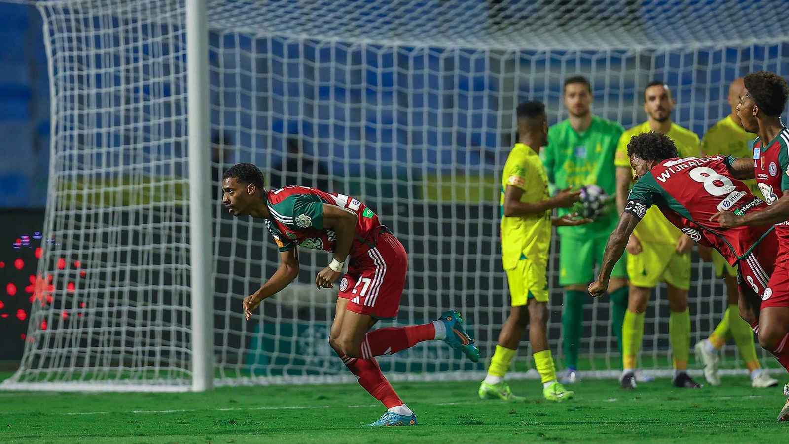 نجم سعودي يقترب من الالتحاق بسعود عبد الحميد في الدوري الفرنسي