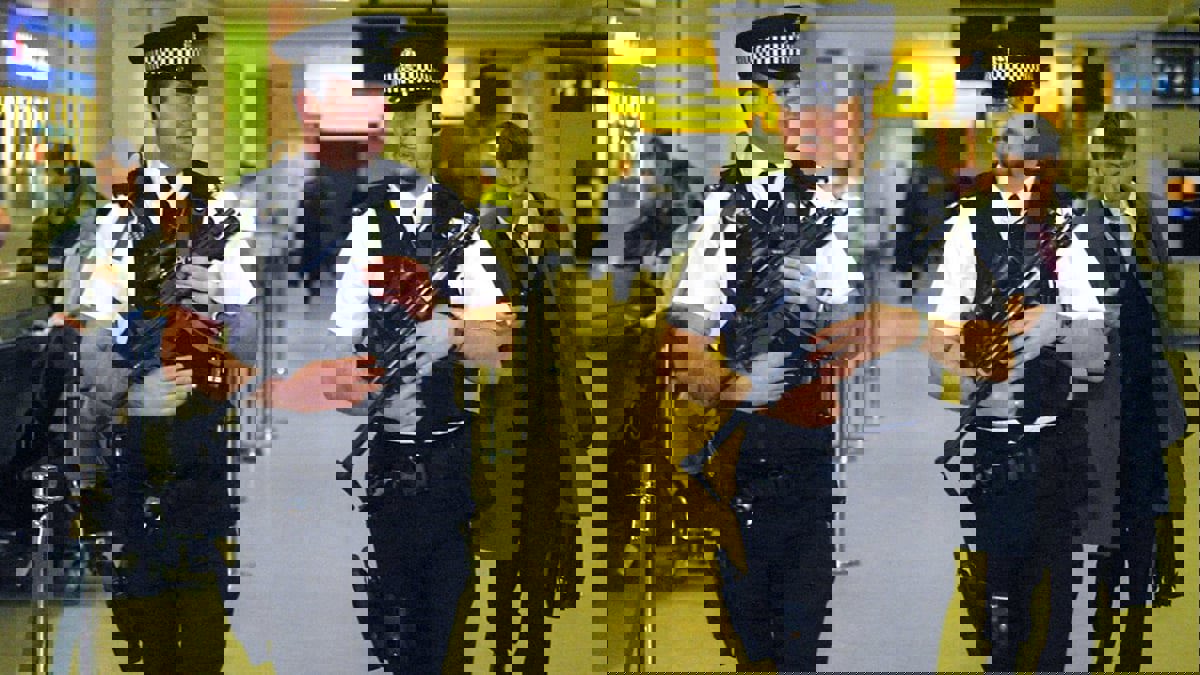 بريطانيا تتهم العضو في "بيتلز داعش" آين ديفيس بارتكاب أعمال إرهابية