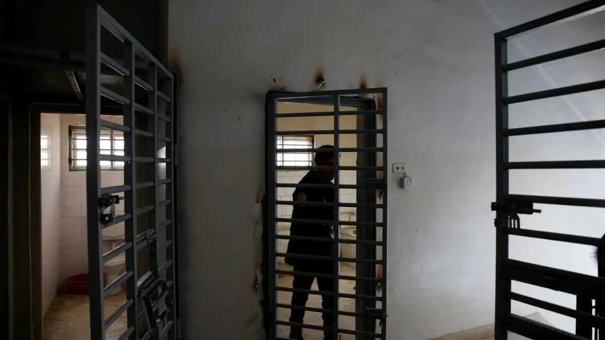 العراق .. قادة يطالبون بإصلاح سياسي وإنهاء "مأساة" السجون