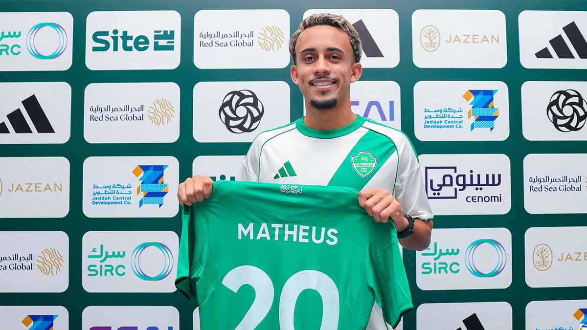 كم دفع الأهلي السعودي في 3 صفقات أجنبية هذا الصيف؟