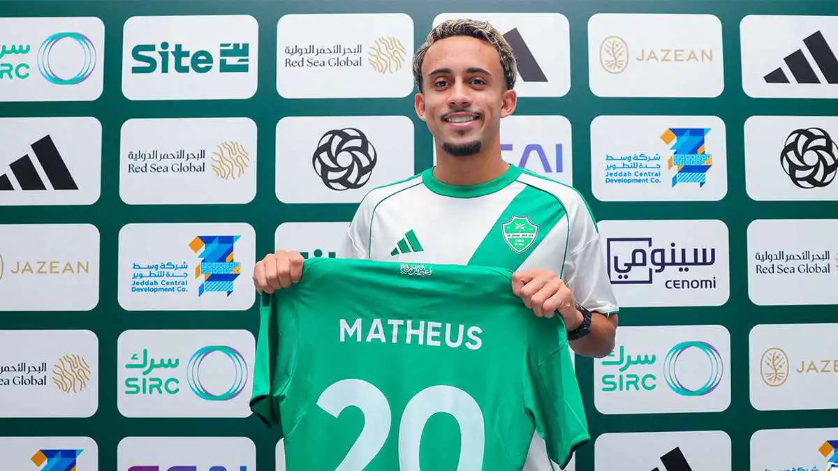 كم دفع الأهلي السعودي في 3 صفقات أجنبية هذا الصيف؟