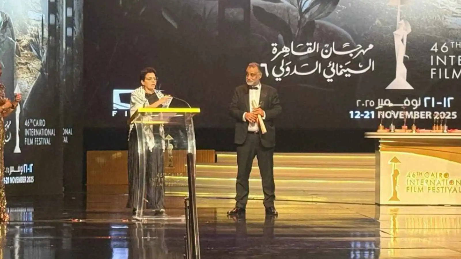 "ضايل عنا عرض" الفلسطيني يفوز بجائزة مهرجان القاهرة السينمائي