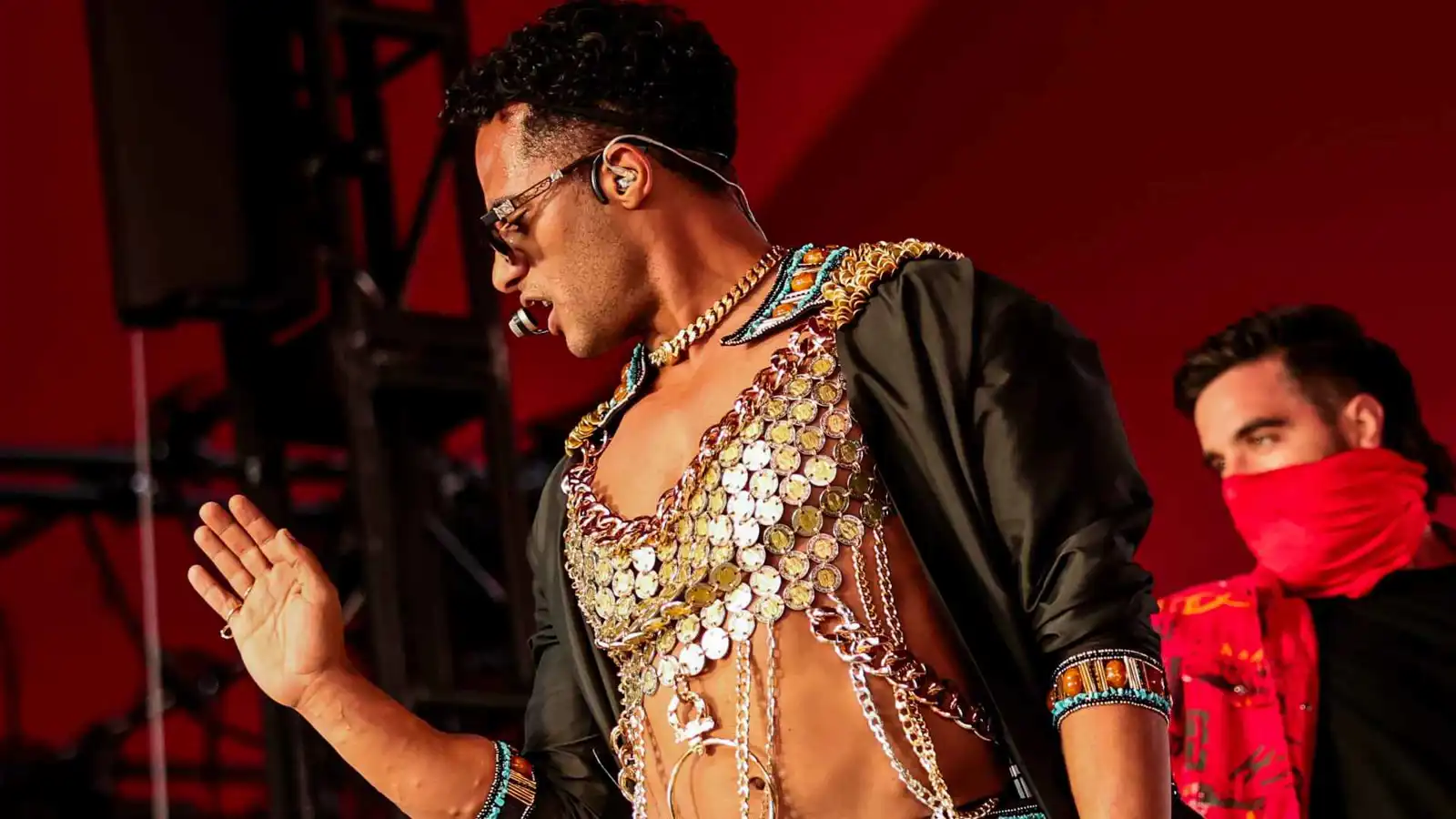 حادثة الساحل تُعيد إلى الواجهة "أزمات" عصفت بمسيرة محمد رمضان