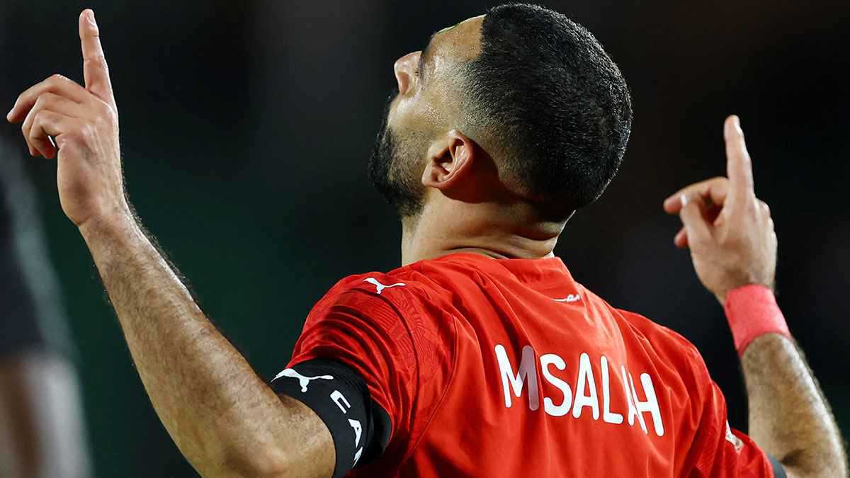 محمد صلاح يعيد تصريحاته الجدلية: لسنا المرشح الأقوى للتتويج