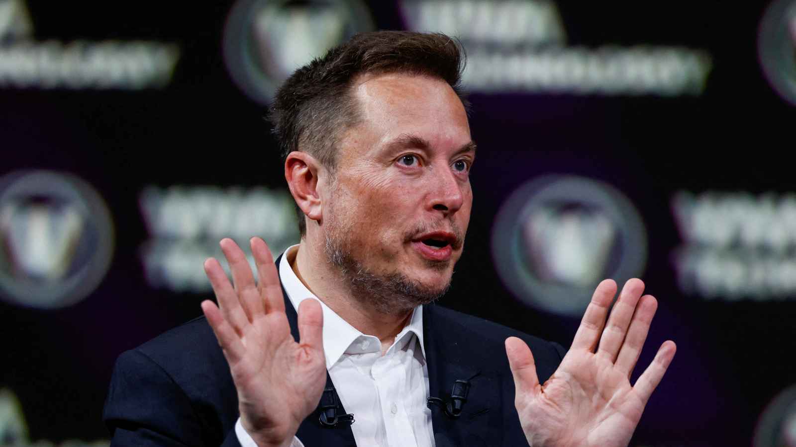 إيلون ماسك يثير الجدل بـ"مزحة" حول محاولة اغتيال ترامب