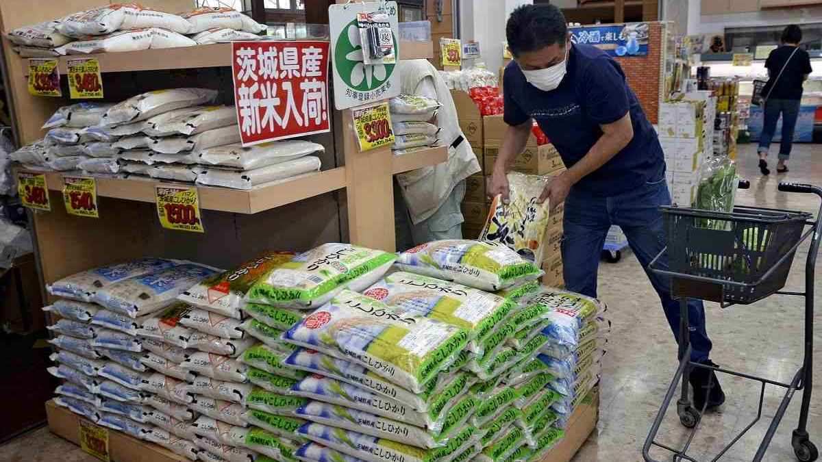 "إهانة الأرز" تطيح بوزير ياباني من منصبه