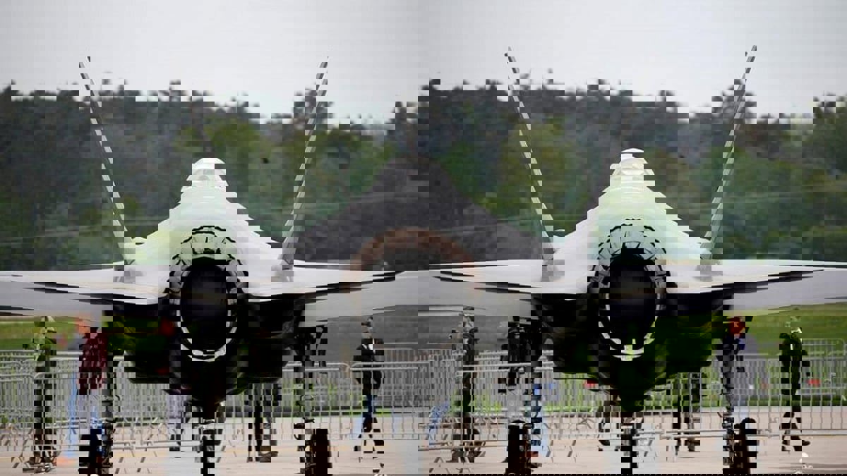 أرباح لوكهيد مارتن تفوق المتوقع بفضل مبيعات إف-35