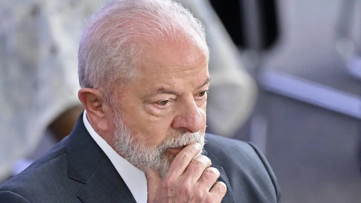 رئيس البرازيل يغادر المستشفى بعد جراحة ناجحة في الورك