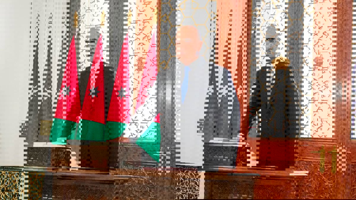 من هو بشر الخصاونة رئيس الوزراء الأردني الجديد؟