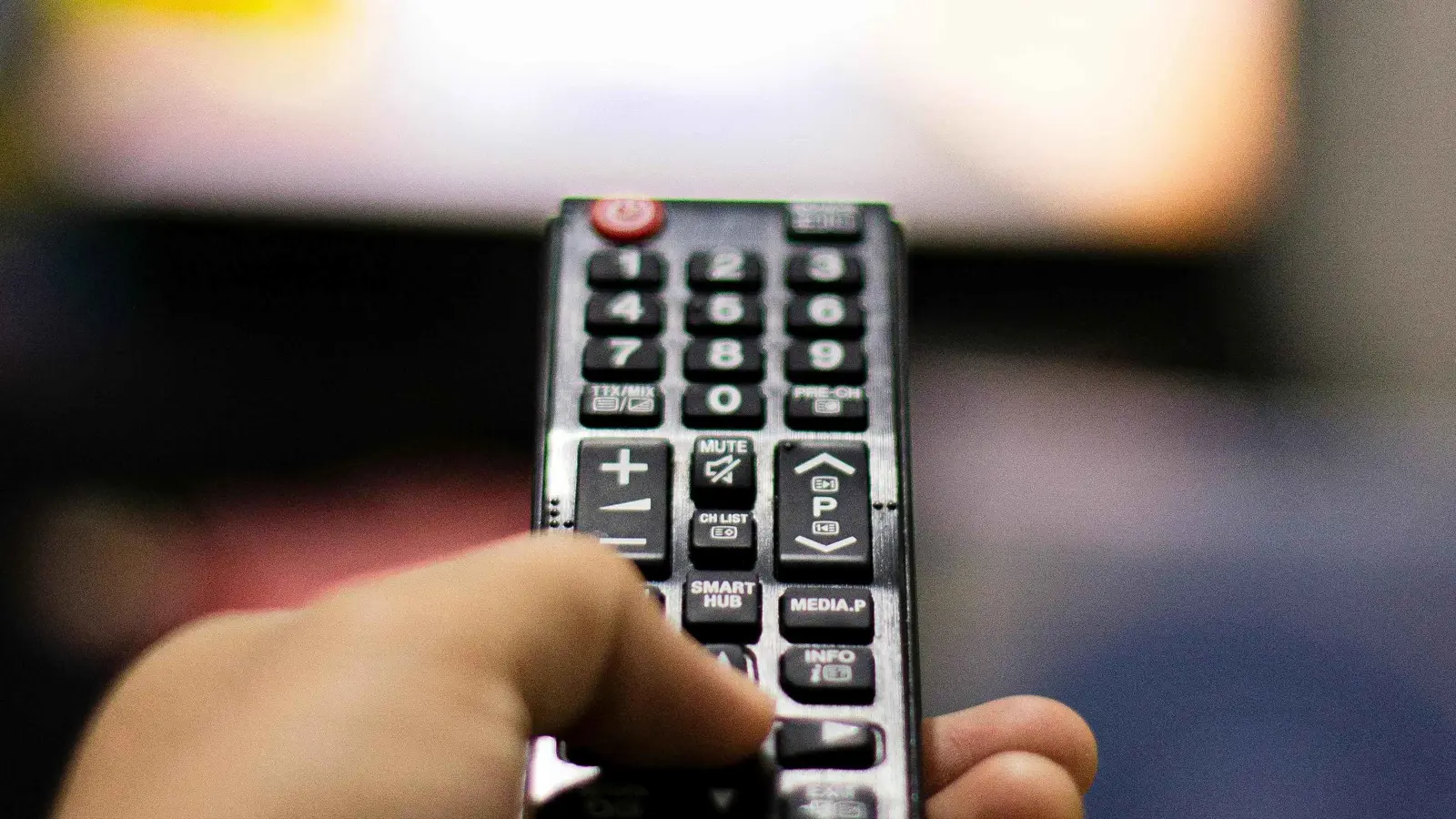 العراق.. إيقاف برنامج تلفزيوني بسبب "الآداب العامة"