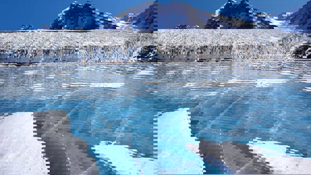 الاحترار يذيب أكبر نهر جليدي في إيطاليا وتوقعات بزواله