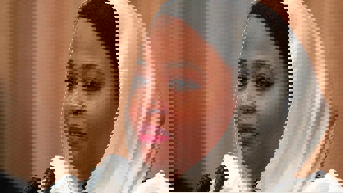 الحكومة السودانية تعلن التضامن مع وزيرة ضد داعية اتهمها بـ"الردة"