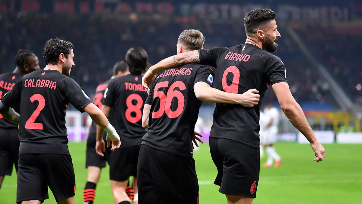 ميلان يتخطى تورينو ويخطف صدارة ترتيب الدوري الإيطالي