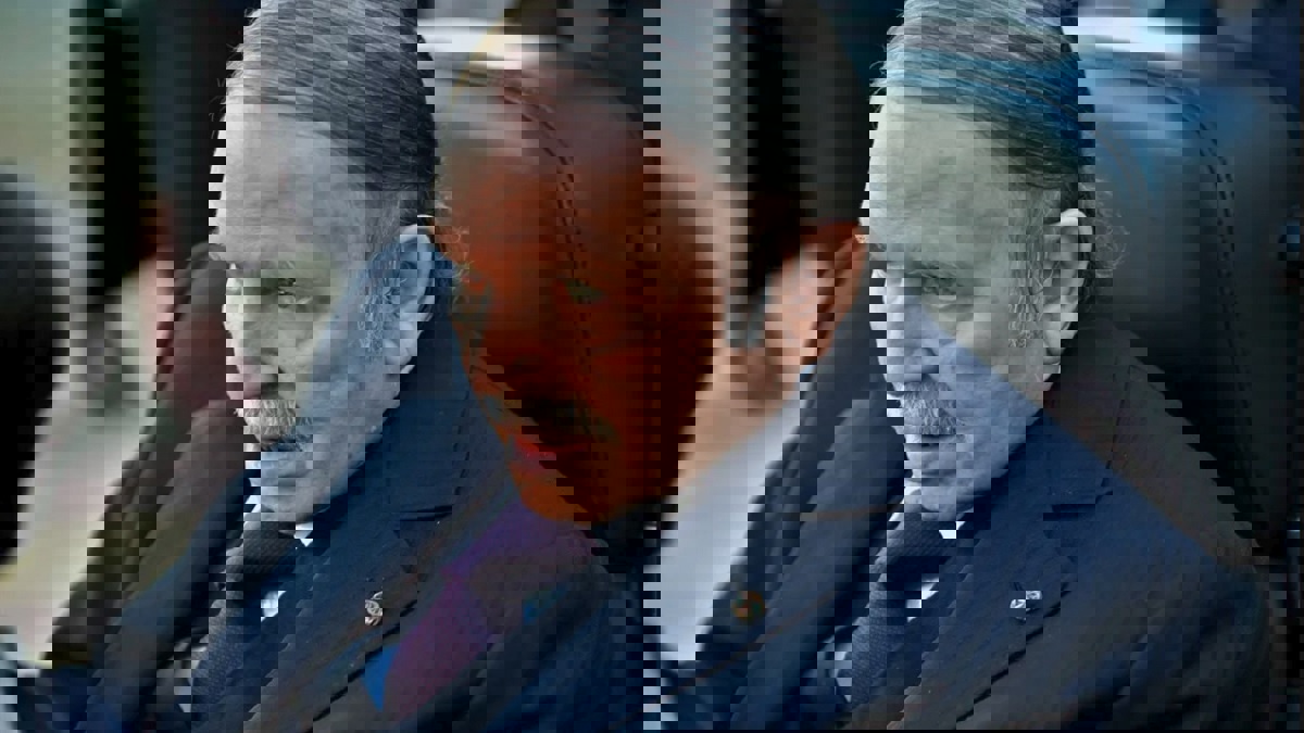 بسبب "تهديدات" المتظاهرين.. تفكك تكتل "المال السياسي" الموالي لبوتفليقة