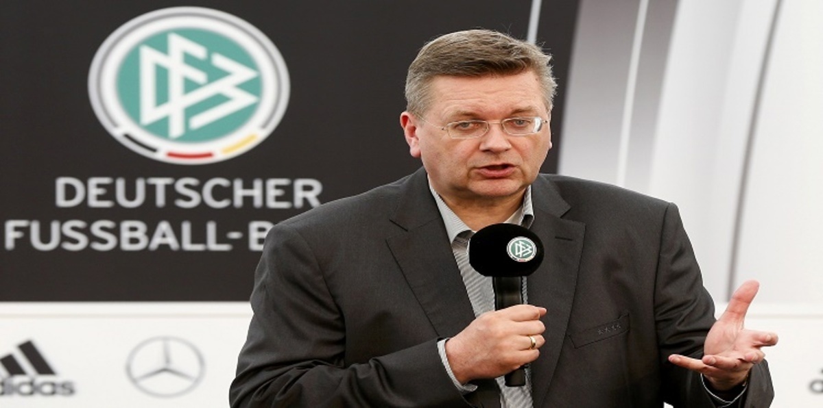 لاعبو منتخب ألمانيا على مُنتج للشوكلاتة (صور)