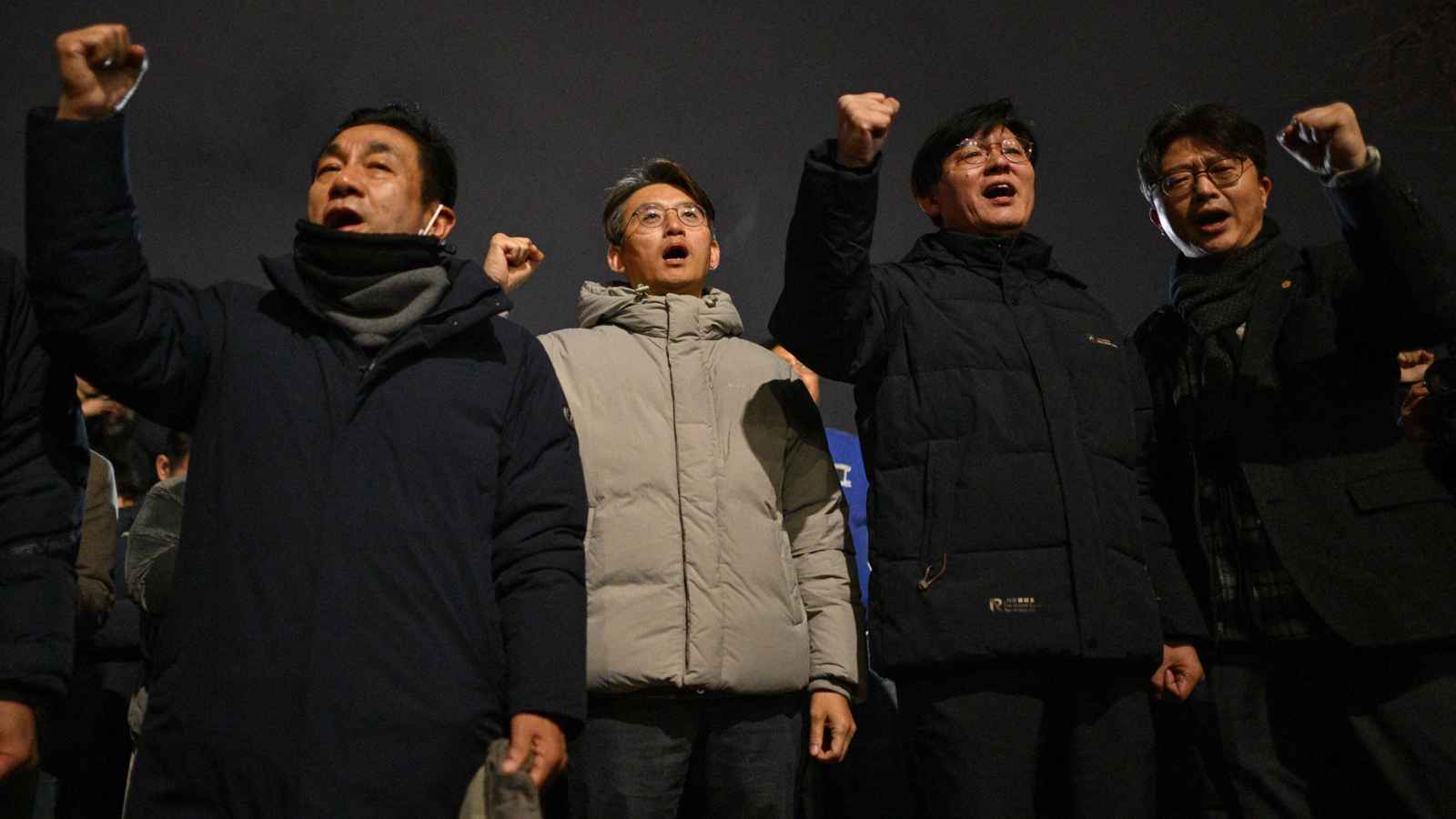 بعد إعلان "الأحكام العرفية".. الاحتجاجات "تعصف" بكوريا الجنوبية (فيديو)