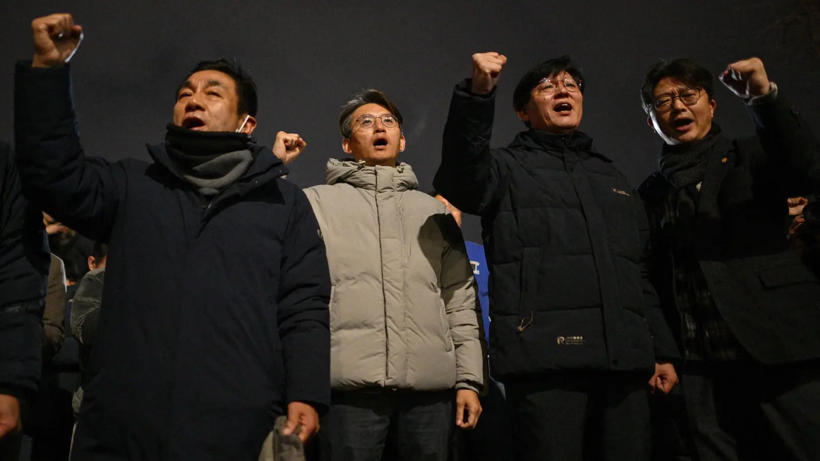 بعد إعلان "الأحكام العرفية".. الاحتجاجات "تعصف" بكوريا الجنوبية (فيديو)