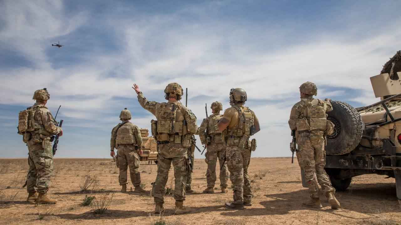 توتر في محيط القاعدة الأمريكية بدير الزور