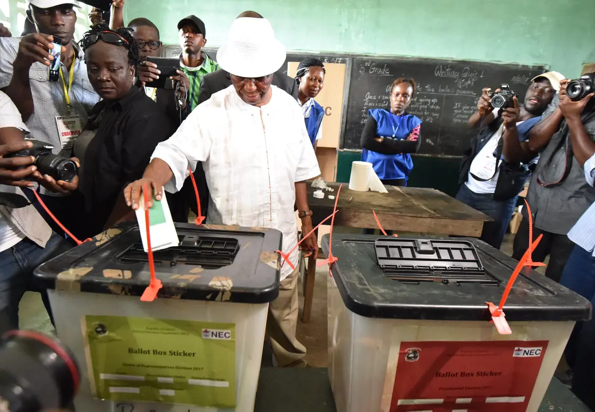 من هو "جو النائم" رئيس ليبيريا الجديد؟ 